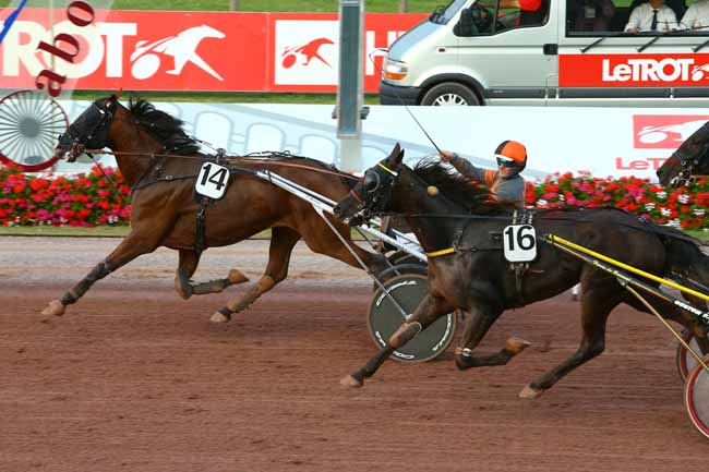 Photo d'arrivée de la course pmu PRIX NORMANDIE CABOURG PAYS D'AUGE à CABOURG le Vendredi 20 juillet 2018