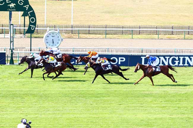 Photo d'arrivée de la course pmu PRIX DU PAIN DE SUCRE à CHANTILLY le Lundi 23 juillet 2018
