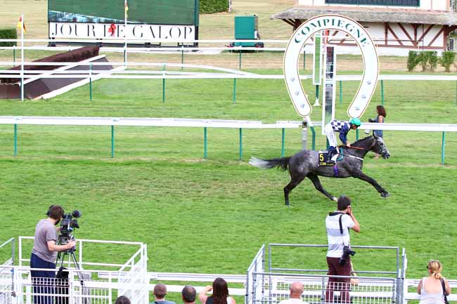 Photo d'arrivée de la course pmu PRIX DU MONT SAINT-JEAN à COMPIEGNE le Mardi 24 juillet 2018