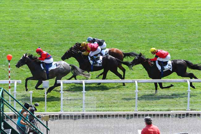 Photo d'arrivée de la course pmu PRIX DE FRENEUSE à MAISONS-LAFFITTE le Jeudi 26 juillet 2018
