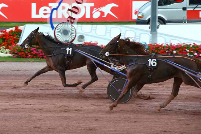 Photo d'arrivée de la course pmu PRIX HENRI BALLIERE à CABOURG le Vendredi 27 juillet 2018