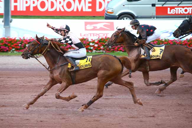 Photo d'arrivée de la course pmu PRIX AFASEC DE GRAIGNES à CABOURG le Vendredi 27 juillet 2018