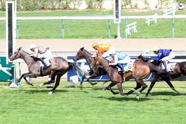 Photo d'arrivée de la course pmu PRIX DE PSYCHE à DEAUVILLE le Samedi 28 juillet 2018