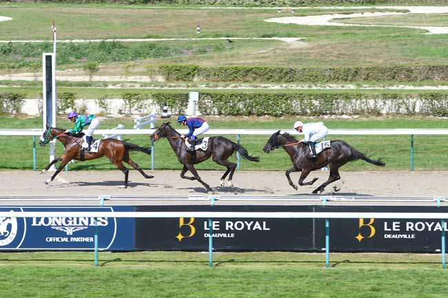 Photo d'arrivée de la course pmu PRIX DE FIQUEFLEUR à DEAUVILLE le Samedi 28 juillet 2018
