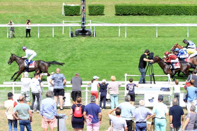 Photo d'arrivée de la course pmu PRIX D'AGUESSEAU à CLAIREFONTAINE le Lundi 30 juillet 2018