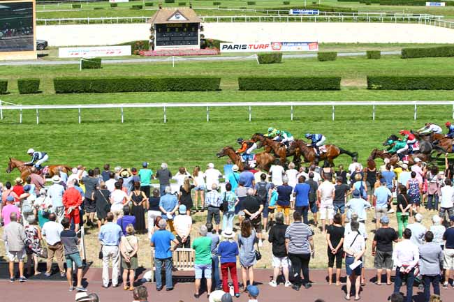 Photo d'arrivée de la course pmu PRIX ROSELIERE à CLAIREFONTAINE le Jeudi 2 août 2018