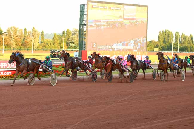 Photo d'arrivée de la course pmu PRIX DU CONSEIL DEPARTEMENTAL DU CALVADOS à CABOURG le Vendredi 3 août 2018