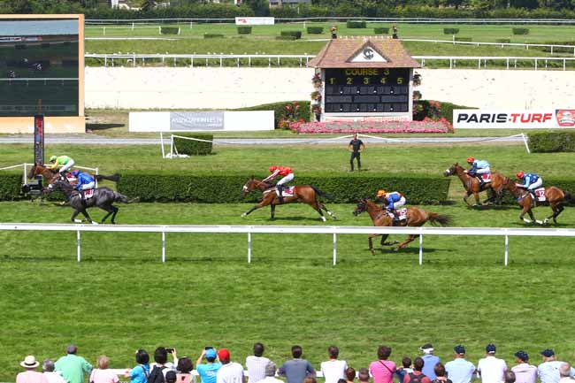 Photo d'arrivée de la course pmu GRANDE COURSE DE HAIES - PRIX GUILLAUME D'ORNANO à CLAIREFONTAINE le Samedi 4 août 2018