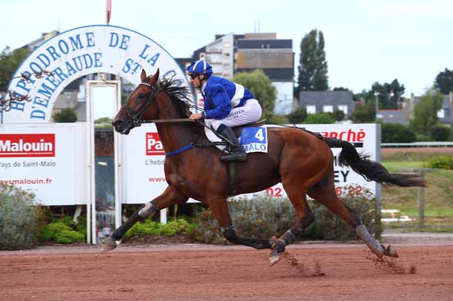 Photo d'arrivée de la course pmu PRIX JACQUES GIBOIRE à SAINT MALO le Mercredi 8 août 2018