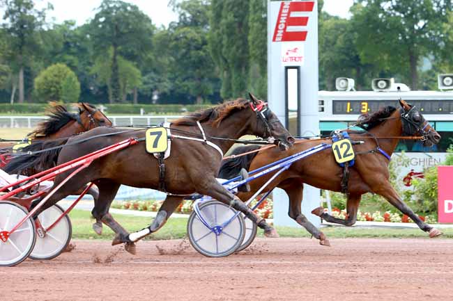 Photo d'arrivée de la course pmu PRIX DE L'ASSOCIATION NATIONALE DES TURFISTES à ENGHIEN le Mardi 14 août 2018