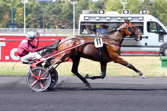 Photo d'arrivée de la course pmu PRIX DE NOAILLES à PARIS-VINCENNES le Mercredi 22 août 2018