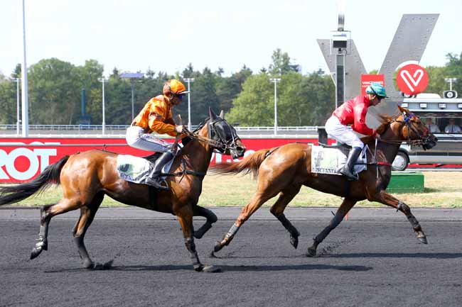 Photo d'arrivée de la course pmu PRIX DE TOURS à PARIS-VINCENNES le Mercredi 22 août 2018