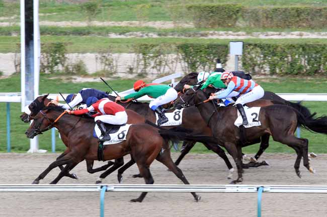 Photo d'arrivée de la course pmu PRIX DE LA RECONVERSION D'UN CHEVAL DE COURSES EN CHEVAL DE POLO à DEAUVILLE le Samedi 25 août 2018