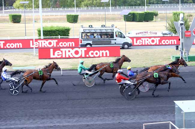 Photo d'arrivée de la course pmu PRIX DE PROVENCE à PARIS-VINCENNES le Samedi 25 août 2018