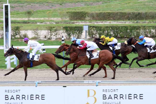 Photo d'arrivée de la course pmu PRIX HOTEL BARRIERE LE ROYAL - DEAUVILLE à DEAUVILLE le Dimanche 26 août 2018