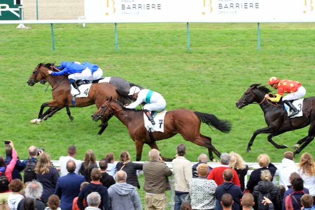 Photo d'arrivée de la course pmu PRIX QUINCEY BARRIERE à DEAUVILLE le Dimanche 26 août 2018