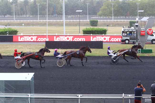 Photo d'arrivée de la course pmu PRIX DE SAINT-GALMIER à PARIS-VINCENNES le Mercredi 29 août 2018