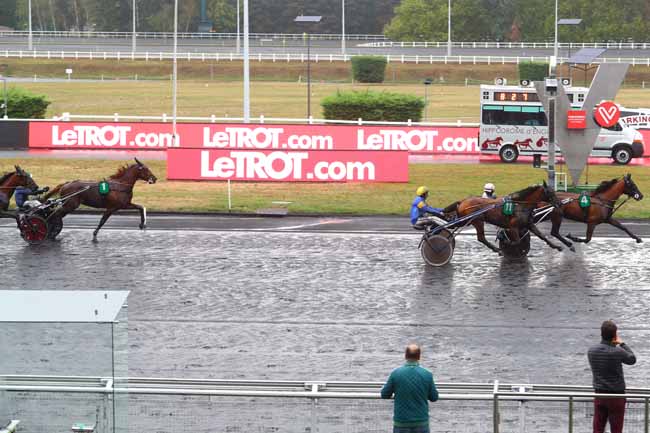 Photo d'arrivée de la course pmu PRIX DES CYCLAMENS à PARIS-VINCENNES le Mercredi 29 août 2018