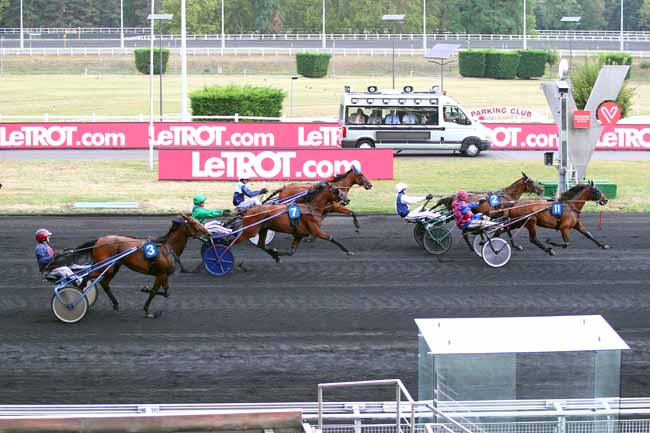 Photo d'arrivée de la course pmu PRIX DE CAGNES-SUR-MER à PARIS-VINCENNES le Jeudi 30 août 2018