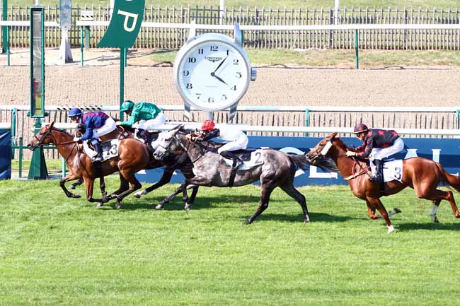 Photo d'arrivée de la course pmu PRIX DU BASSIN DU PRINCE à CHANTILLY le Samedi 1 septembre 2018