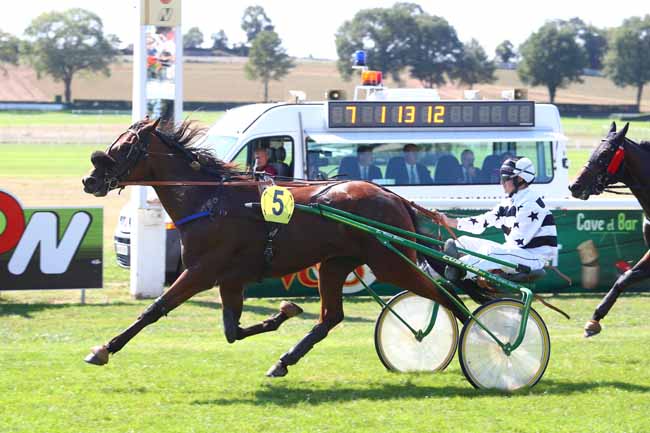 Photo d'arrivée de la course pmu PRIX OZO à CRAON le Dimanche 2 septembre 2018