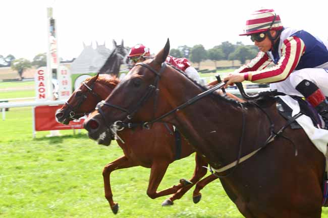 Photo d'arrivée de la course pmu PRIX DIRICKX - GRAND PRIX DE LA VILLE DE CRAON-MAYENNE à CRAON le Lundi 3 septembre 2018