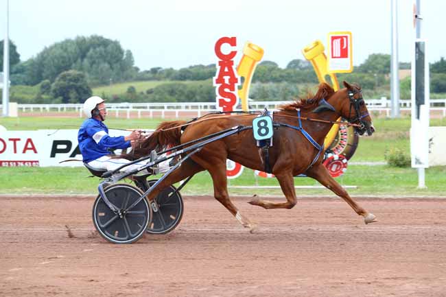 Photo d'arrivée de la course pmu PRIX CASINO PARTOUCHE DE PORNICHET à PORNICHET le Mercredi 5 septembre 2018
