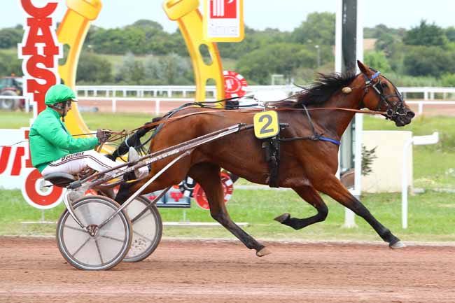Photo d'arrivée de la course pmu PRIX SECHE ENVIRONNEMENT à PORNICHET le Mercredi 5 septembre 2018