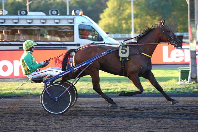 Photo d'arrivée de la course pmu PRIX AGLAJA à PARIS-VINCENNES le Vendredi 7 septembre 2018