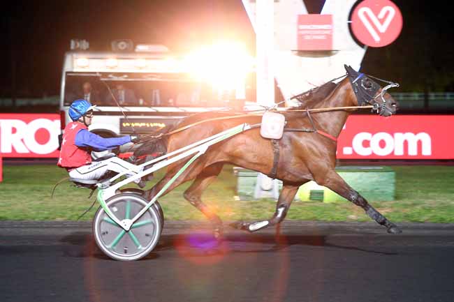 Photo d'arrivée de la course pmu PRIX MAGDALENA à PARIS-VINCENNES le Vendredi 7 septembre 2018