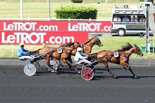 Photo d'arrivée de la course pmu PRIX EMILE WENDLING à PARIS-VINCENNES le Samedi 8 septembre 2018