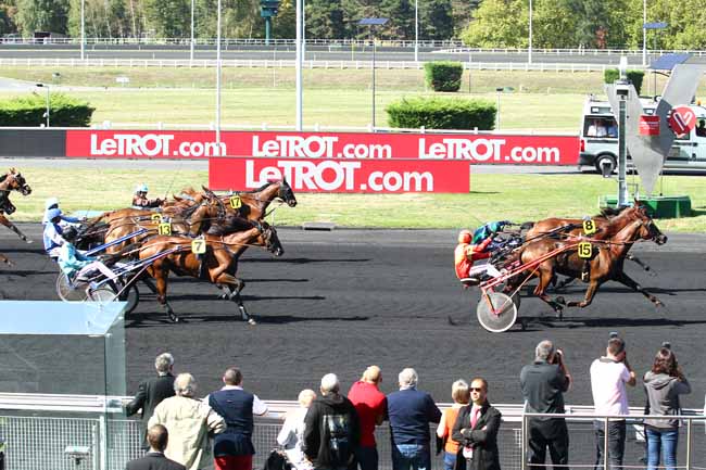 Photo d'arrivée de la course pmu PRIX DU MONT-SAINT-MICHEL à PARIS-VINCENNES le Samedi 8 septembre 2018