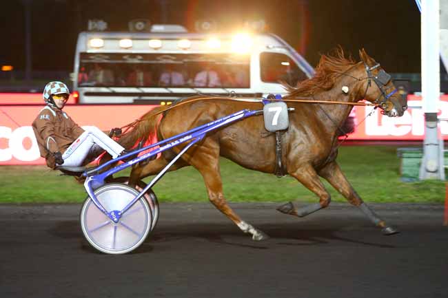 Photo d'arrivée de la course pmu PRIX OPHELIA à PARIS-VINCENNES le Vendredi 14 septembre 2018
