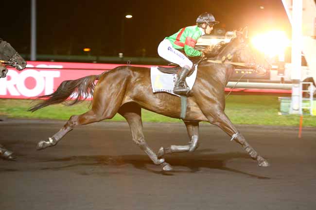 Photo d'arrivée de la course pmu PRIX ENIS à PARIS-VINCENNES le Vendredi 14 septembre 2018
