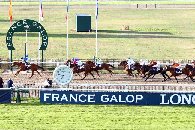 Photo d'arrivée de la course pmu PRIX DE LA RECONVERSION D'UN CHEVAL DE COURSES EN CHEVAL DE DRESSAGE à CHANTILLY le Samedi 15 septembre 2018