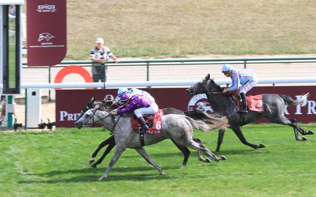 Photo d'arrivée de la course pmu QATAR PRIX DU TROCADERO à LONGCHAMP le Dimanche 16 septembre 2018