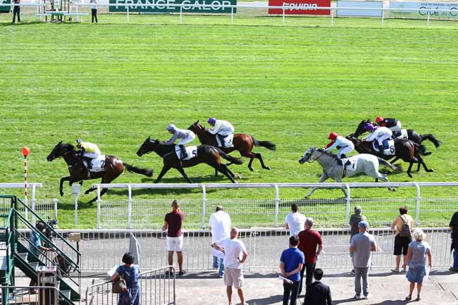 Photo d'arrivée de la course pmu PRIX ECLIPSE à MAISONS-LAFFITTE le Lundi 17 septembre 2018