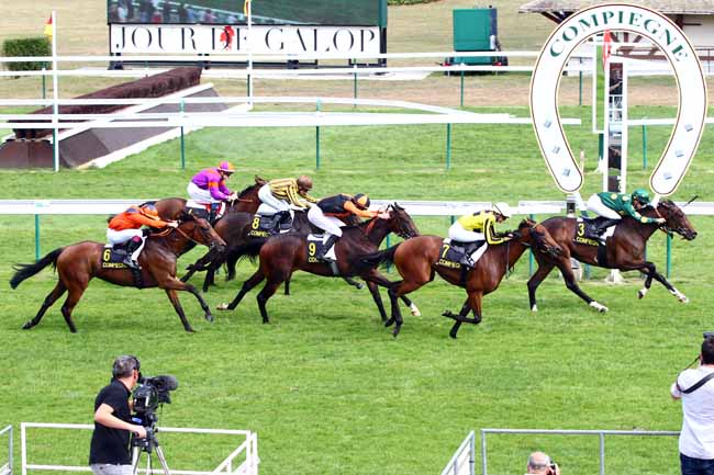 Photo d'arrivée de la course pmu PRIX DE LA DIVETTE à COMPIEGNE le Mardi 18 septembre 2018