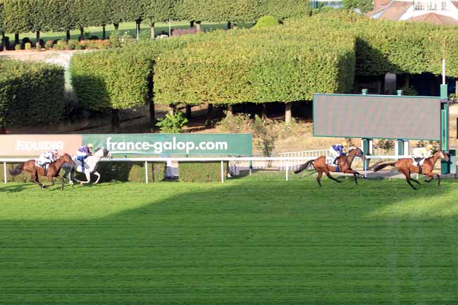 Photo d'arrivée de la course pmu PRIX DE VAULX DE CERNAY à SAINT-CLOUD le Mercredi 19 septembre 2018