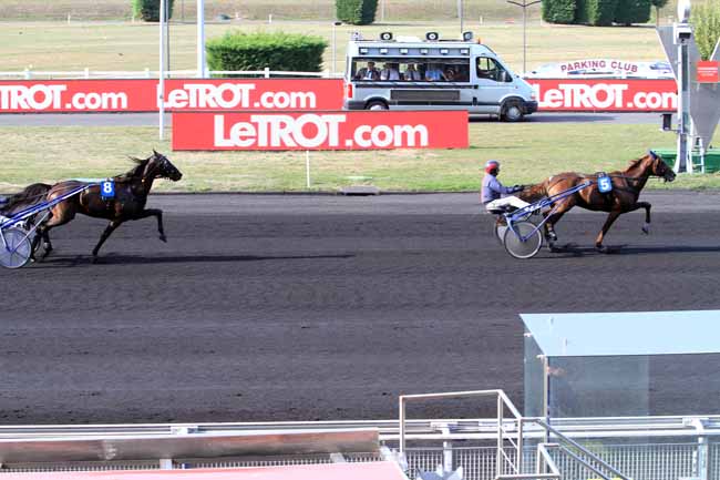 Photo d'arrivée de la course pmu PRIX DE GIVORS à PARIS-VINCENNES le Jeudi 20 septembre 2018