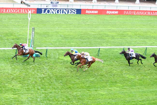 Photo d'arrivée de la course pmu GRAND PRIX DES ANGLO-ARABES à LONGCHAMP le Samedi 22 septembre 2018