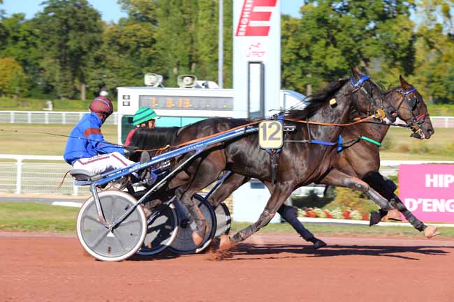 Photo d'arrivée de la course pmu PRIX DE JARNAC à ENGHIEN le Jeudi 27 septembre 2018