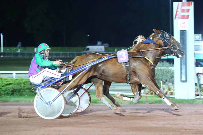 Photo d'arrivée de la course pmu PRIX DE NANTUA à ENGHIEN le Jeudi 27 septembre 2018