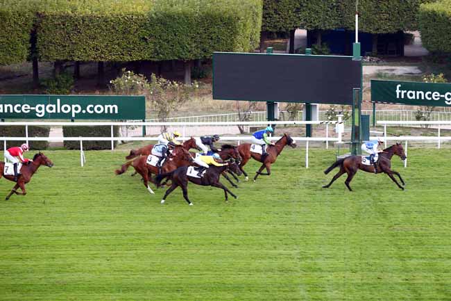 Photo d'arrivée de la course pmu PRIX ARISTON à SAINT-CLOUD le Vendredi 28 septembre 2018