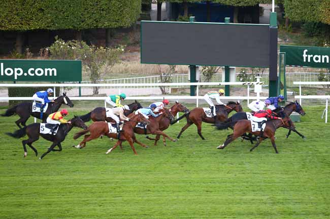 Photo d'arrivée de la course pmu PRIX DU LIEU JOURDAIN à SAINT-CLOUD le Vendredi 28 septembre 2018