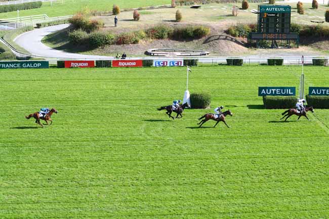 Photo d'arrivée de la course pmu PRIX VIOLON II à AUTEUIL le Samedi 29 septembre 2018