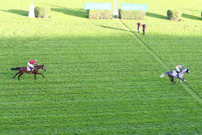 Photo d'arrivée de la course pmu PRIX GRANDLIEU à AUTEUIL le Samedi 29 septembre 2018
