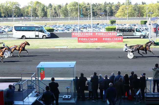 Photo d'arrivée de la course pmu GRAND PRIX DU PORTUGAL à PARIS-VINCENNES le Dimanche 30 septembre 2018