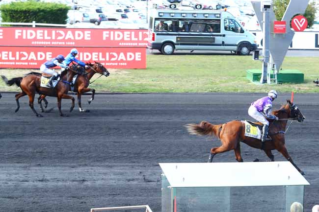 Photo d'arrivée de la course pmu PRIX DES ELITES à PARIS-VINCENNES le Dimanche 30 septembre 2018