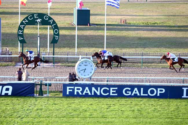 Photo d'arrivée de la course pmu PRIX DE BREVILLE à CHANTILLY le Lundi 1 octobre 2018